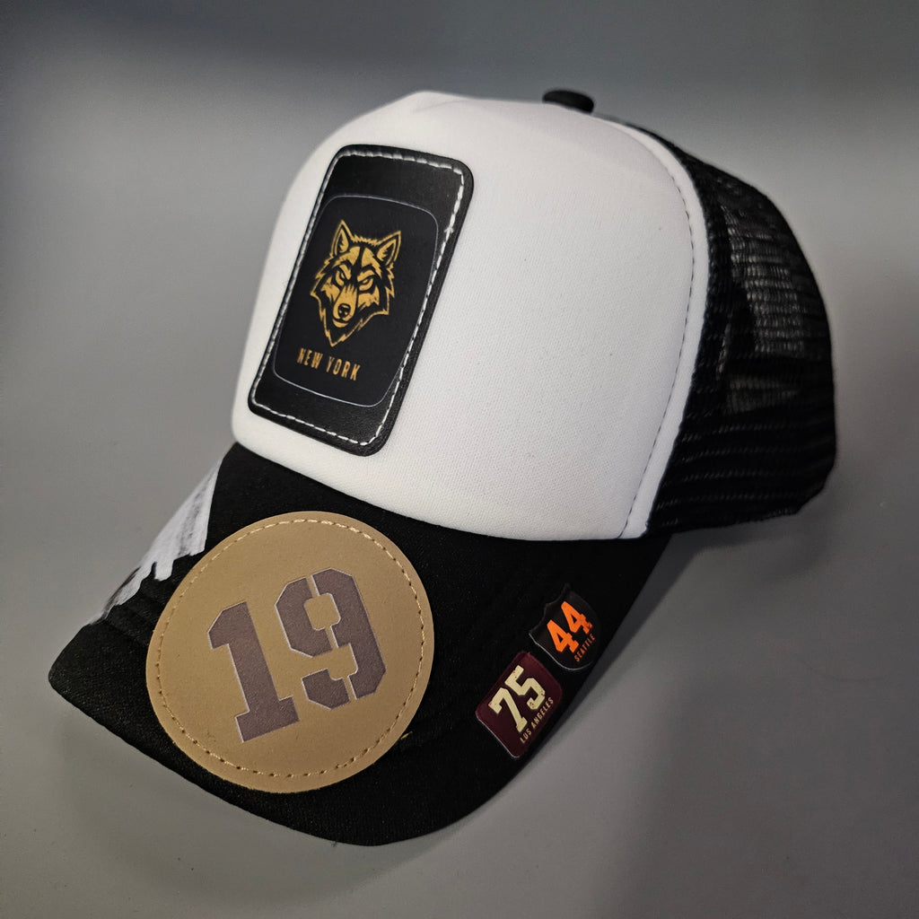 NEW YORK WOLF 19' INDUS TRUCKER